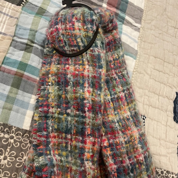 Banana Republic Scarf - Picture 2 of 4